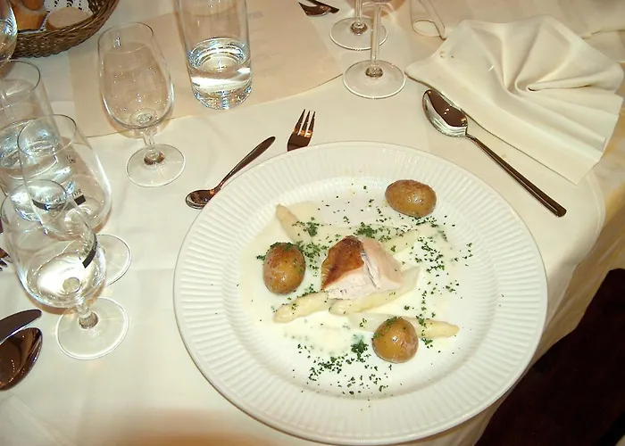 فندق Zur Windmuehle Restaurant - *